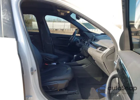 2018 BMW X1 xDrive28I из США, поврежденный, VIN WBXHT3C39J5K29771